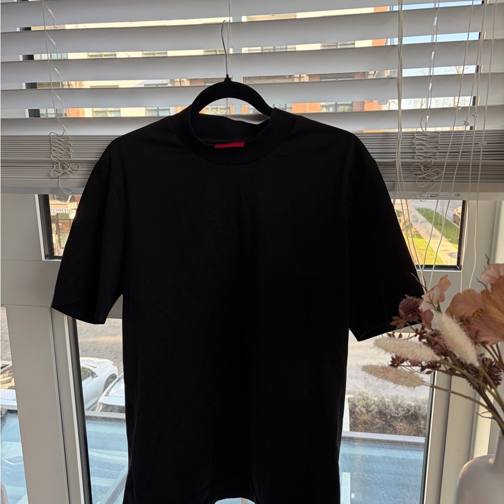 HUGO Men Black Short Sleeve Tee